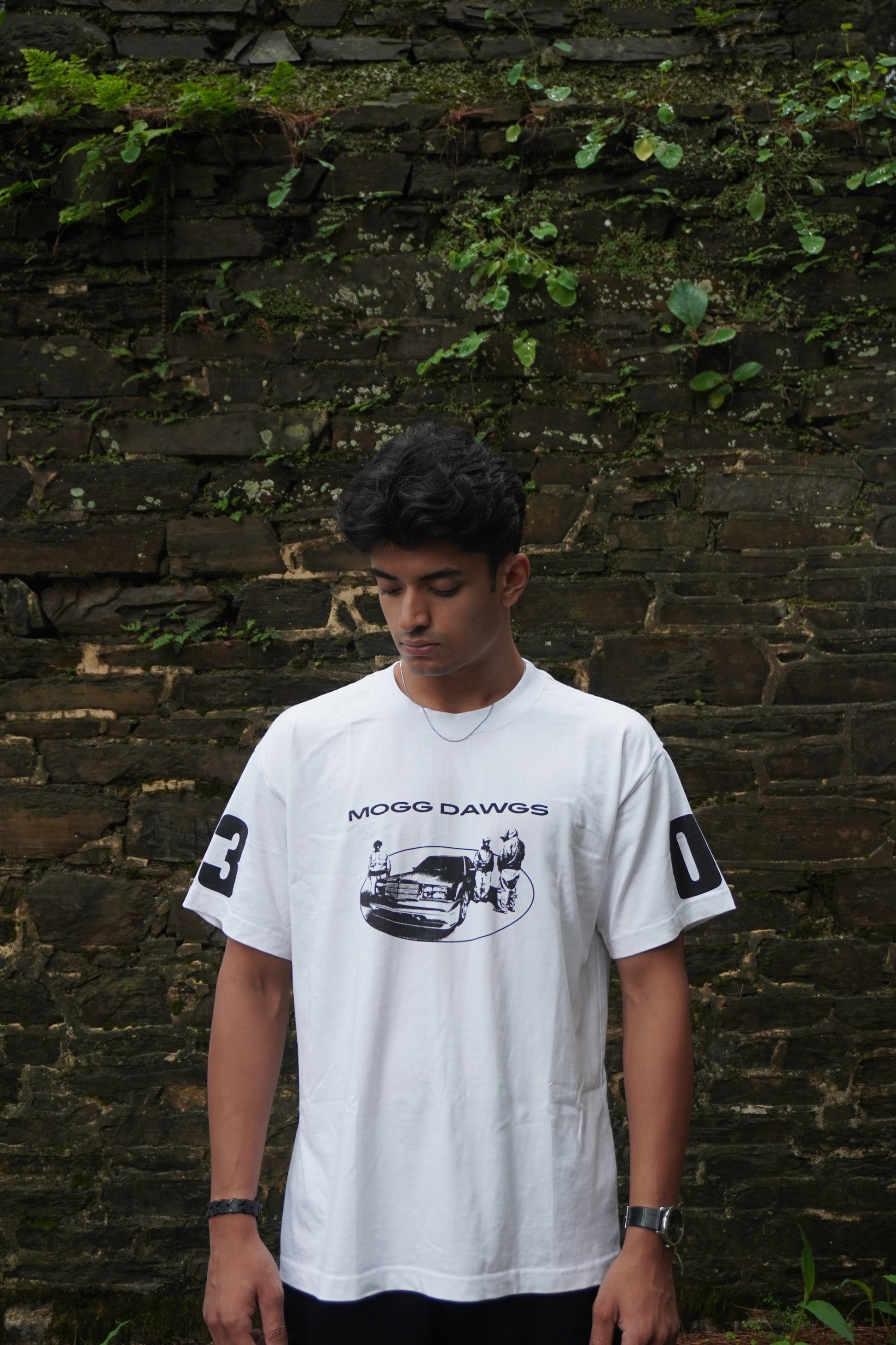 Dawgs 03 T-Shirt-White | Mogg Dawgs