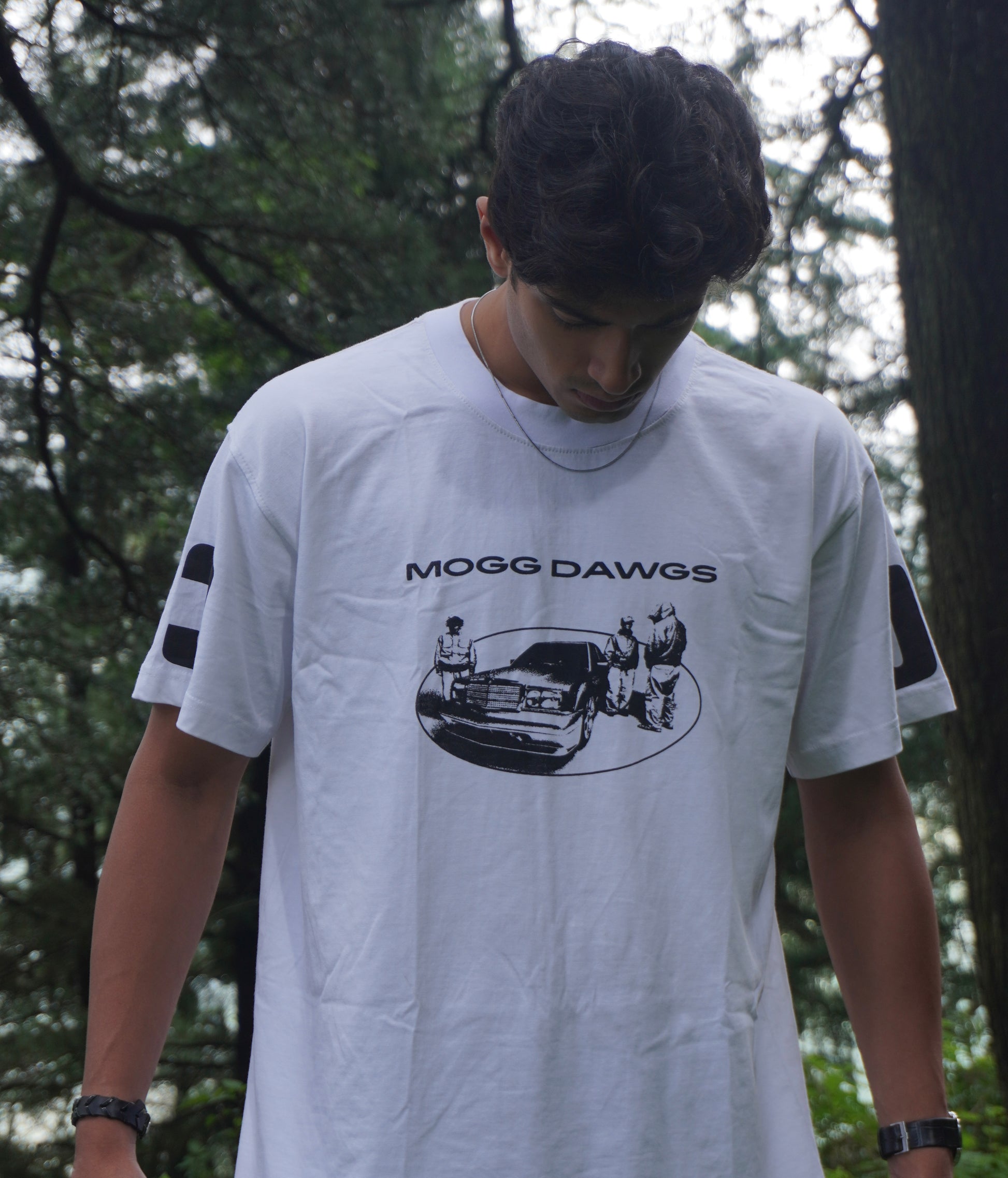 Dawgs 03 T-Shirt-White | Mogg Dawgs